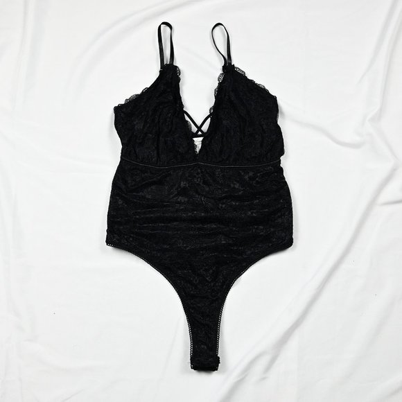 Revamped Black low-cut Bodysuits Lace Camisole - Picture 2 of 6